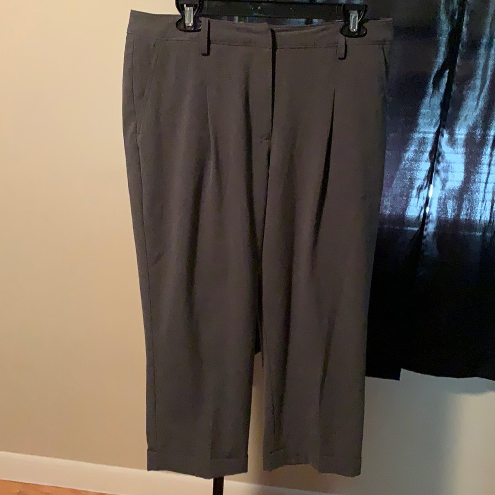 Women’s wide leg capris